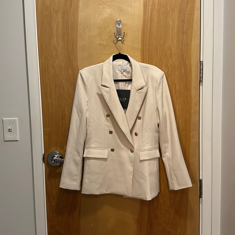 New with tags Olia White Cream Blazer Large